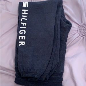 Tommy joggers